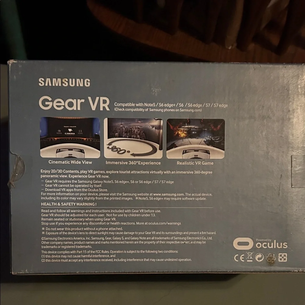 Samsung Gear VR Headset - Black and Gray